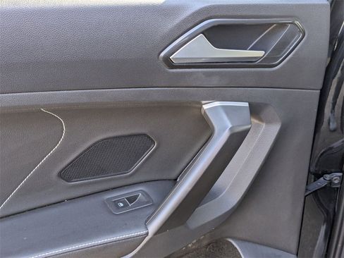 Used 2024 Volkswagen Tiguan SE image 24