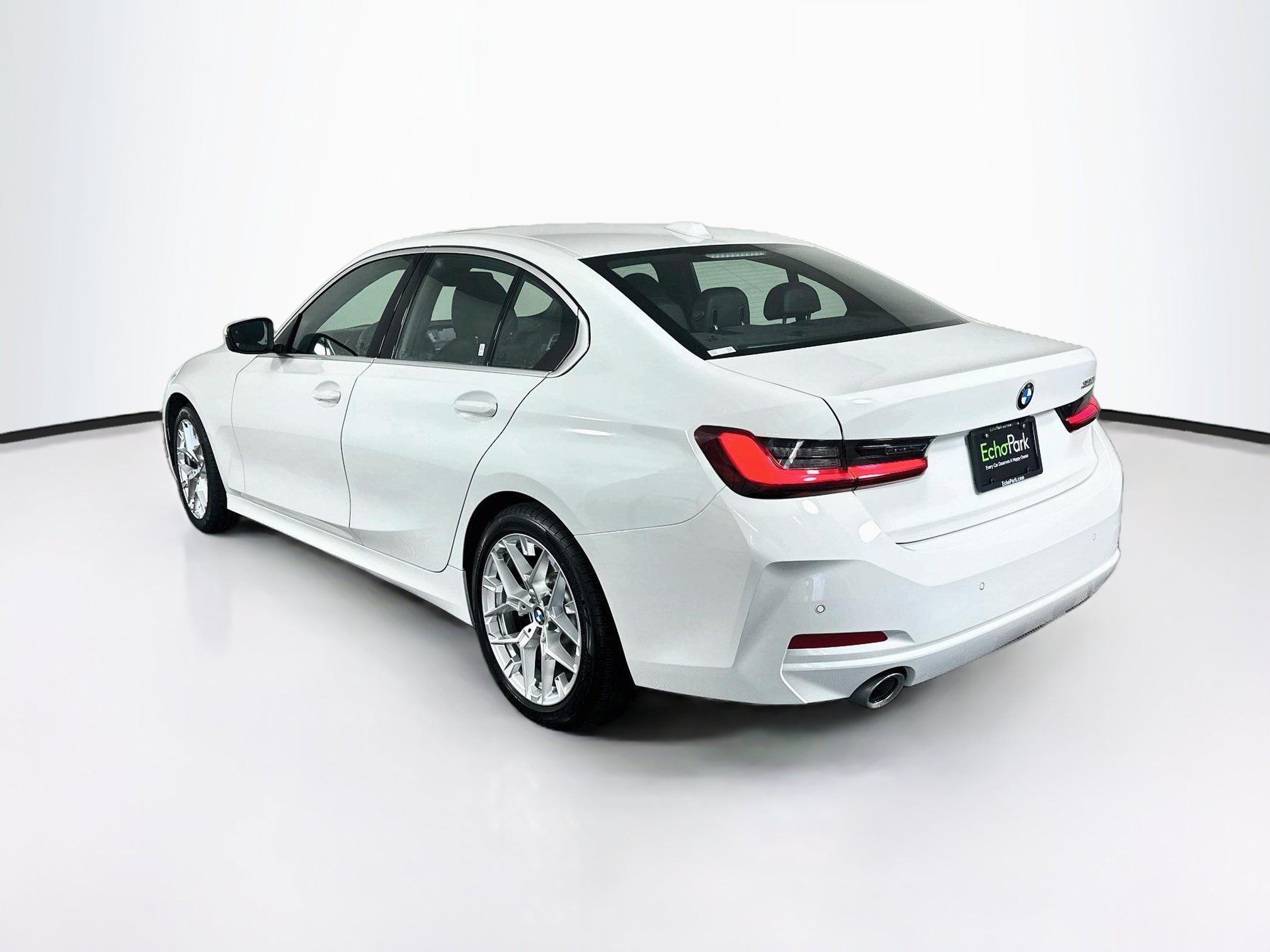 Used 2026 BMW 330i Sedan RWD image 5