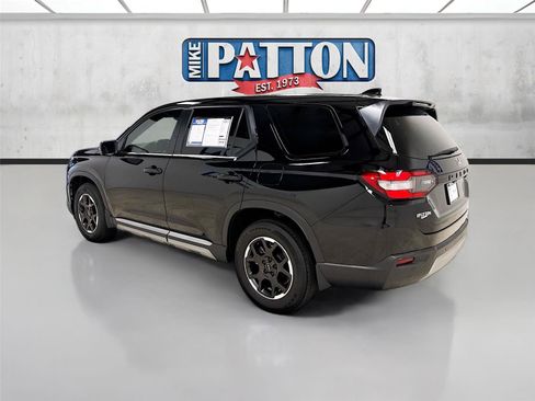 Used 2025 Honda Pilot EX-L image 5