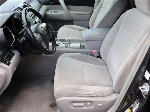 Used 2010 Toyota Highlander 4WD image 20