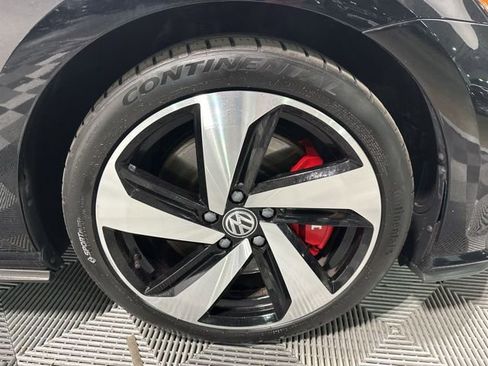 Used 2020 Volkswagen GTI SE FWD image 33