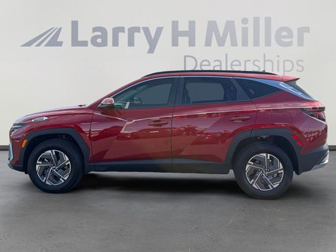 Used 2025 Hyundai Tucson Blue image 2