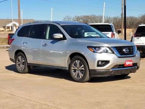 Used 2020 Nissan Pathfinder SL image 2