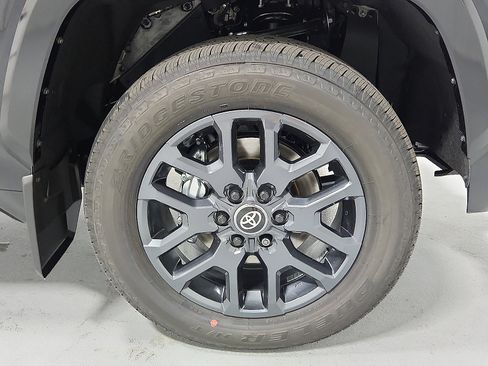 New 2026 Toyota Tundra Platinum AWD/4WD image 12