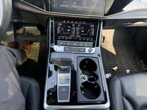 Used 2019 Audi Q8 Premium Plus w/ Premium Plus AWD/4WD image 18