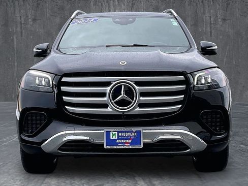Used 2024 Mercedes-Benz GLS 450 4MATIC image 2