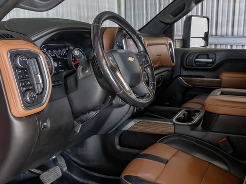 Used 2022 Chevrolet Silverado 3500 High Country w/ Technology Package AWD/4WD image 14