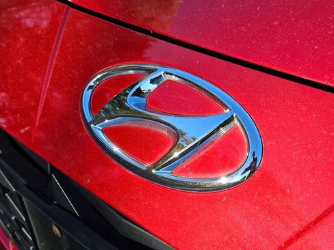 Used 2023 Hyundai Elantra SEL w/ Convenience Package image 17