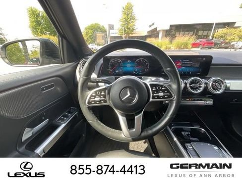 Used 2022 Mercedes-Benz GLB 250 4MATIC image 15