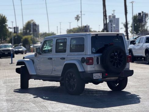 Used 2022 Jeep Wrangler Unlimited Sahara w/ Cold Weather Group AWD/4WD image 2