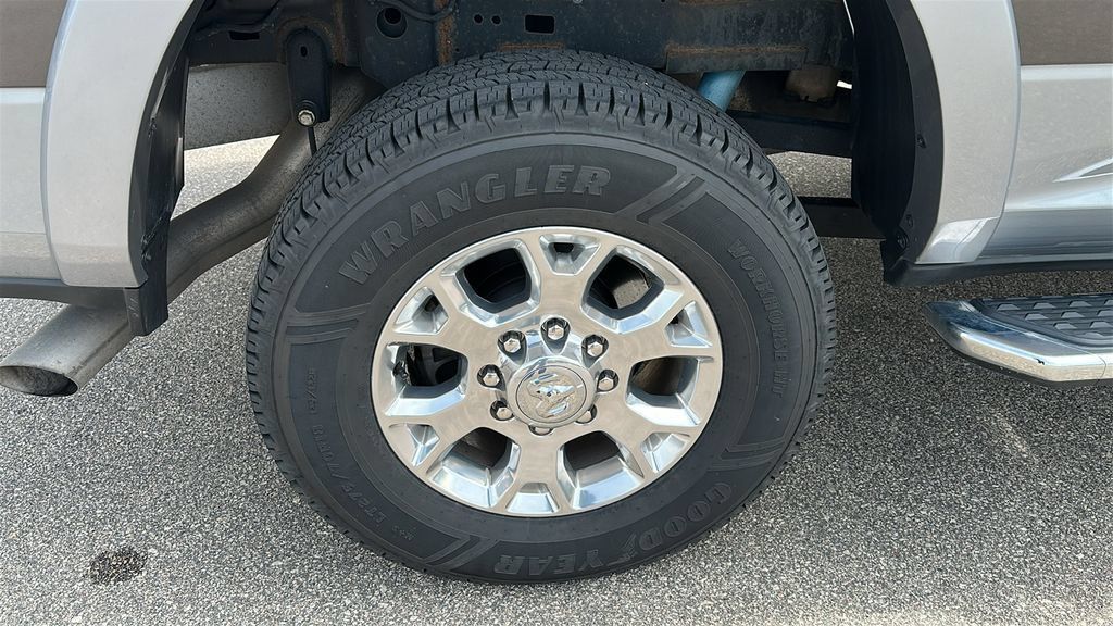 Used 2020 RAM 2500 Laramie AWD/4WD image 11
