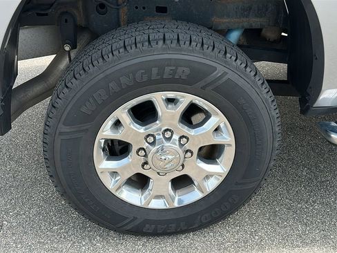 Used 2020 RAM 2500 Laramie AWD/4WD image 11