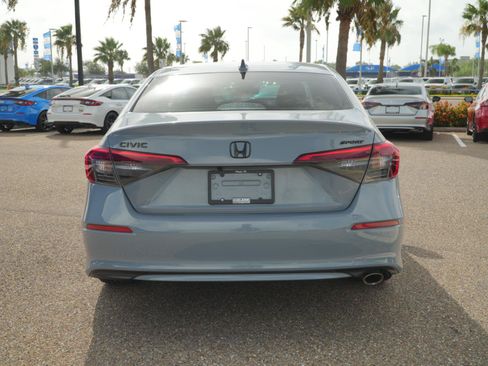 Used 2024 Honda Civic Sport image 6