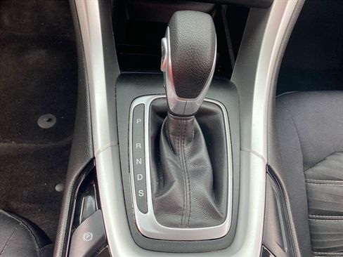 Used 2016 Ford Fusion SE FWD image 12