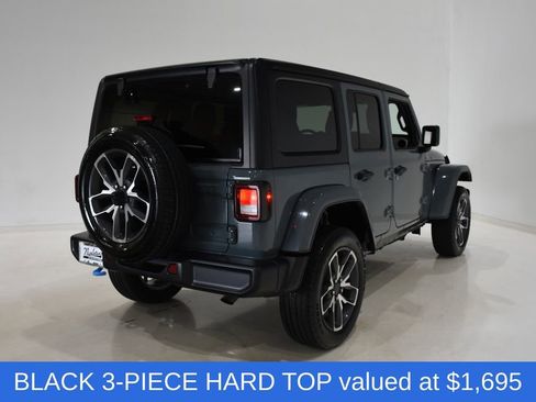 Used 2024 Jeep Wrangler Unlimited w/ Convenience Group AWD/4WD image 4
