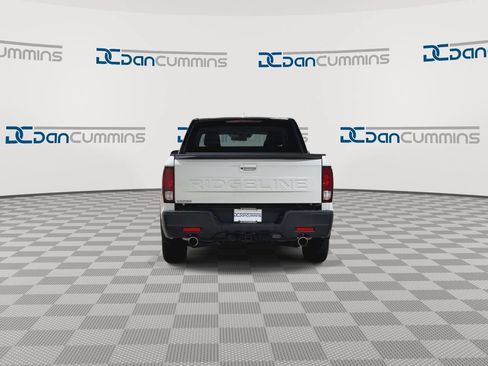 Used 2024 Honda Ridgeline Sport image 7
