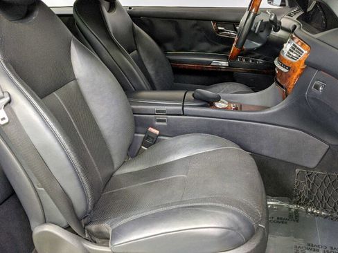 Used 2011 Mercedes-Benz CL 550 4MATIC image 24