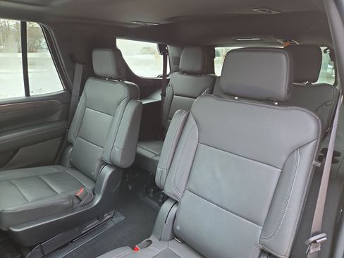 Used 2023 Chevrolet Tahoe Z71 w/ Luxury Package image 13