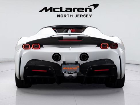 Used 2022 Ferrari SF90 Spider image 11