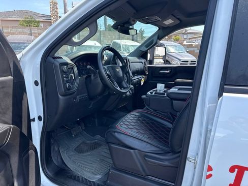 Used 2024 Chevrolet Silverado 2500 W/T w/ WT Convenience Package AWD/4WD image 4