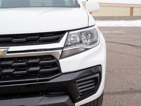 Used 2022 Chevrolet Colorado W/T image 36