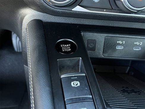 Certified 2025 Nissan Kicks SV w/ SV Premium Package image 19