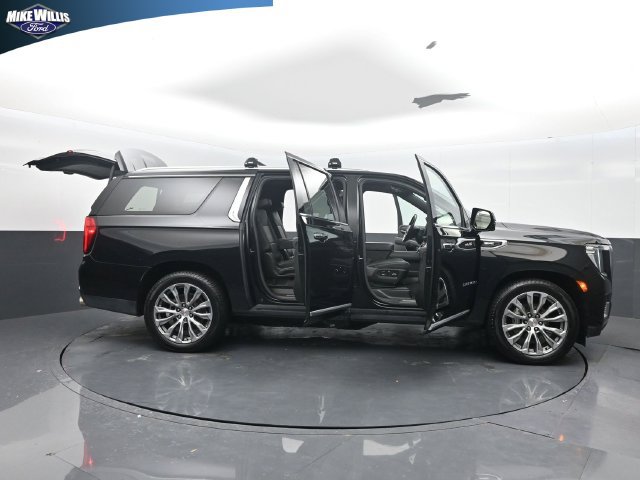 Used 2021 GMC Yukon XL Denali w/ Denali Ultimate Package RWD image 27