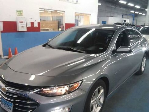 Used 2023 Chevrolet Malibu LT image 9