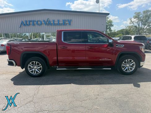 Used 2020 GMC Sierra 1500 SLE w/ SLE Value Package AWD/4WD image 8