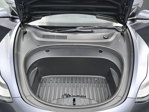 Used 2022 Tesla Model 3 Standard Range image 39