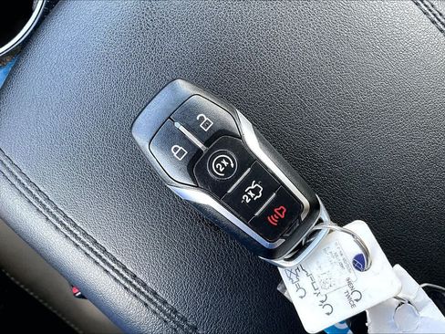 Used 2015 Ford Edge SEL w/ Equipment Group 201A FWD image 15