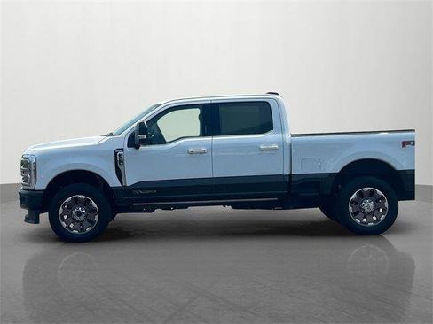 Used 2024 Ford F250 King Ranch w/ FX4 Off-Road Package image 3