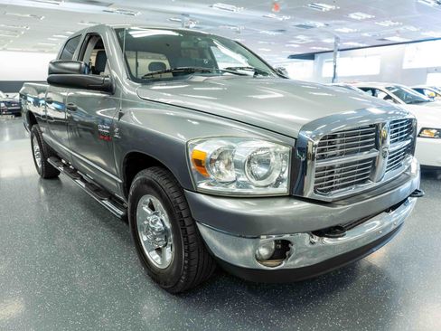 Used 2009 Dodge Ram 2500 Truck SLT w/ Trailer Tow Group RWD image 3