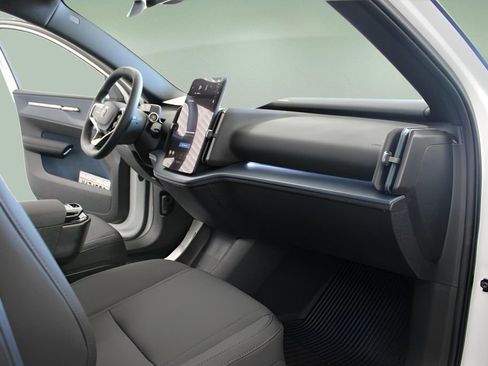 New 2026 Volvo EX30 Ultra w/ Protection Package Premier image 14