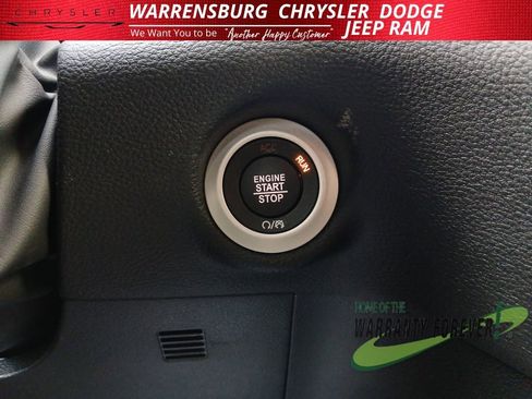 New 2026 Chrysler Pacifica Select image 29