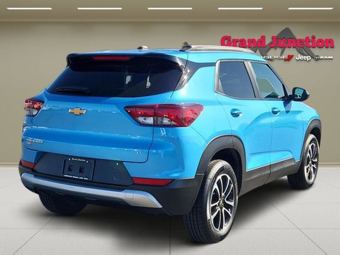 Used 2025 Chevrolet TrailBlazer LT image 4