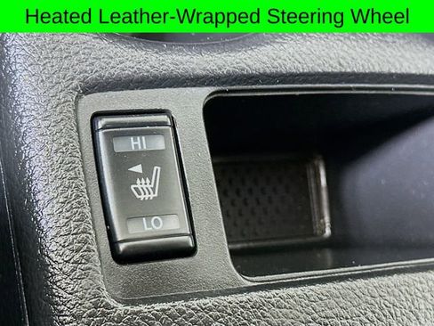 Used 2018 Nissan Rogue SV w/ Premium Package image 22