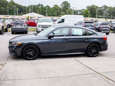 Used 2023 Honda Civic Sport image 3
