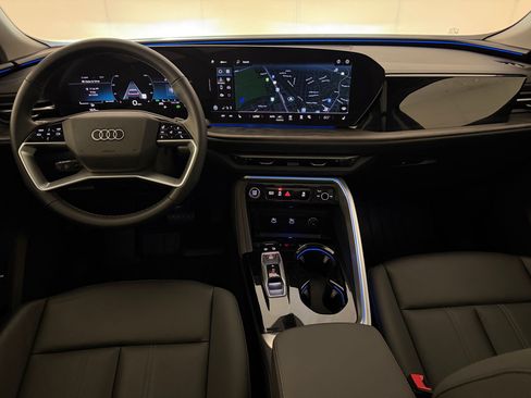 Certified 2025 Audi Q5 Premium w/ Premium Plus AWD/4WD image 16