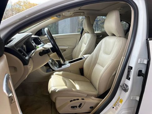 Used 2015 Volvo S60 T5 Premier image 8