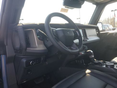 New 2025 Ford Bronco Outer Banks image 15