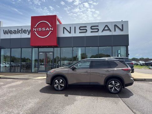 Certified 2025 Nissan Rogue SL w/ SL Premium Package FWD image 1