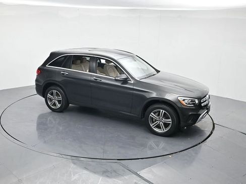 Used 2021 Mercedes-Benz GLC 300 4MATIC image 40
