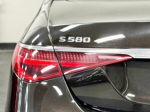 Used 2021 Mercedes-Benz S 580 4MATIC Sedan image 12