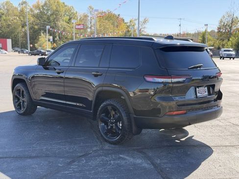 Used 2022 Jeep Grand Cherokee L Laredo image 9