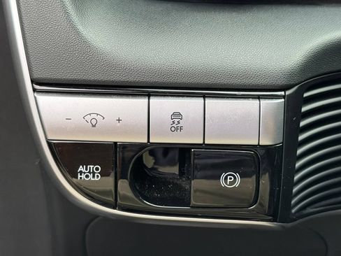 Used 2024 Hyundai Ioniq 5 SE RWD image 12