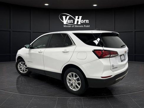 Used 2024 Chevrolet Equinox LT image 3