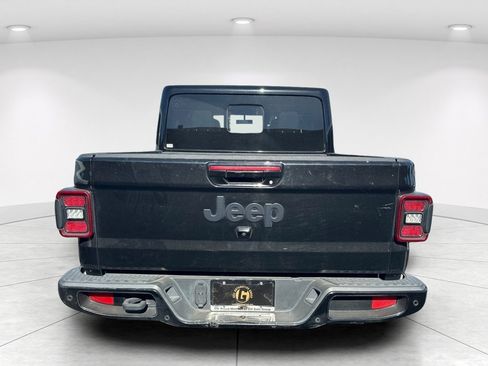 Used 2023 Jeep Gladiator Overland AWD/4WD image 5
