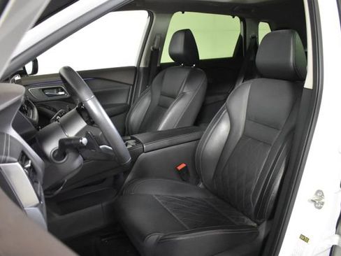 Certified 2023 Nissan Rogue Platinum image 9