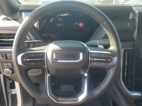 Used 2025 GMC Yukon Denali image 17